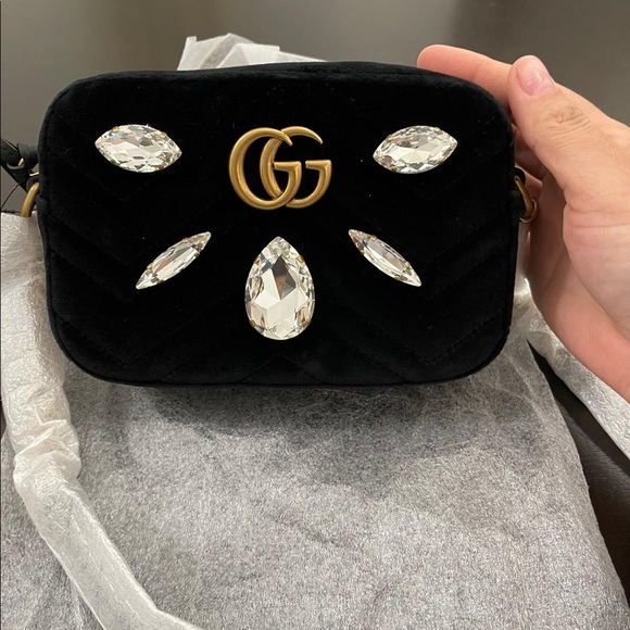 Gucci Handbags - Gucci mini marmont